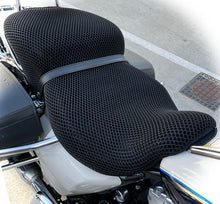 Load image into Gallery viewer, Cool Dry Covers for your Motorcycle Oversized Seat
